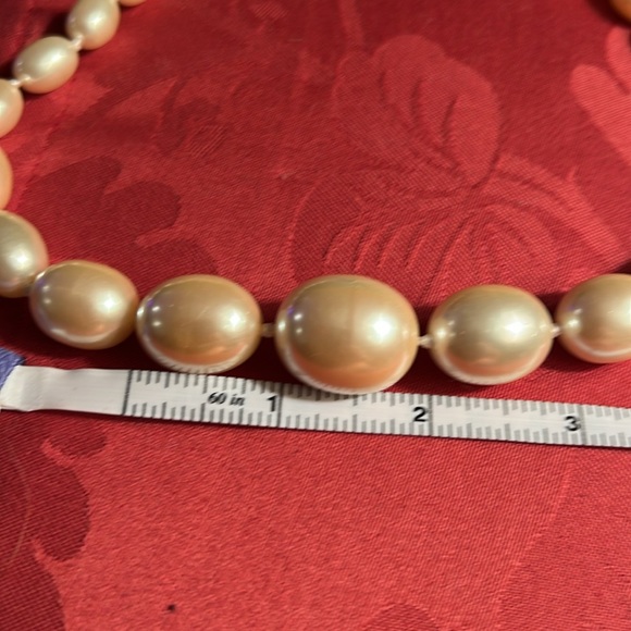 Vintage Les Bernard Graduated Faux Beads Pearl Necklace 16" - Picture 2 of 4